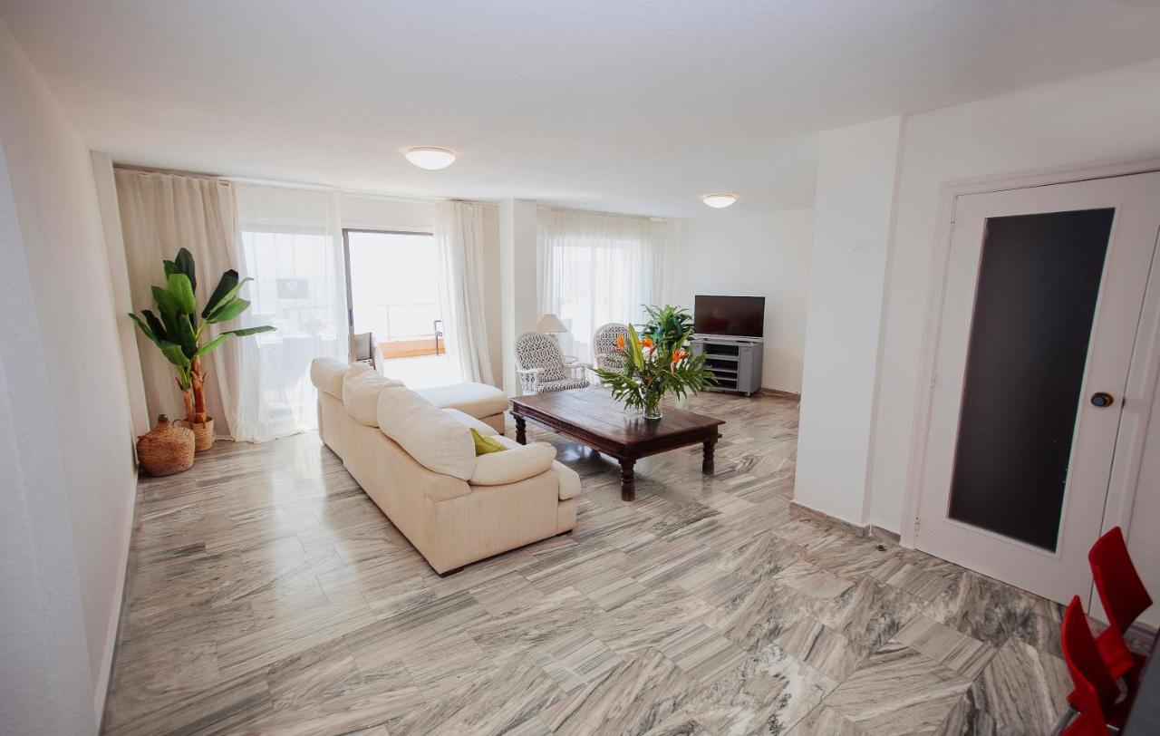See The Sea - Mirando Al Mar & Aplus Apartamentos Μπένιντορμ Εξωτερικό φωτογραφία